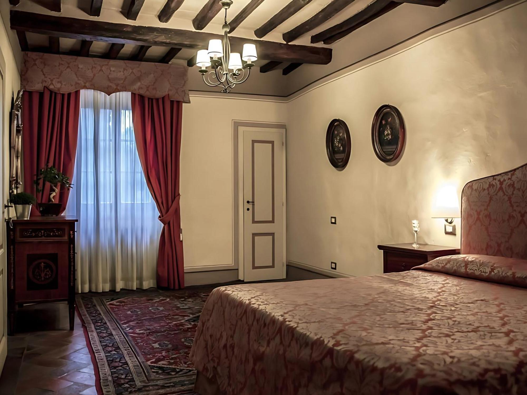 Locanda Il Pino San Gimignano Rom bilde
